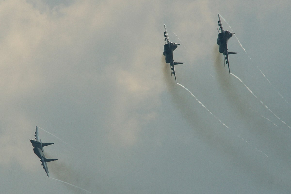 MiG-29 Fulcrum dogfight