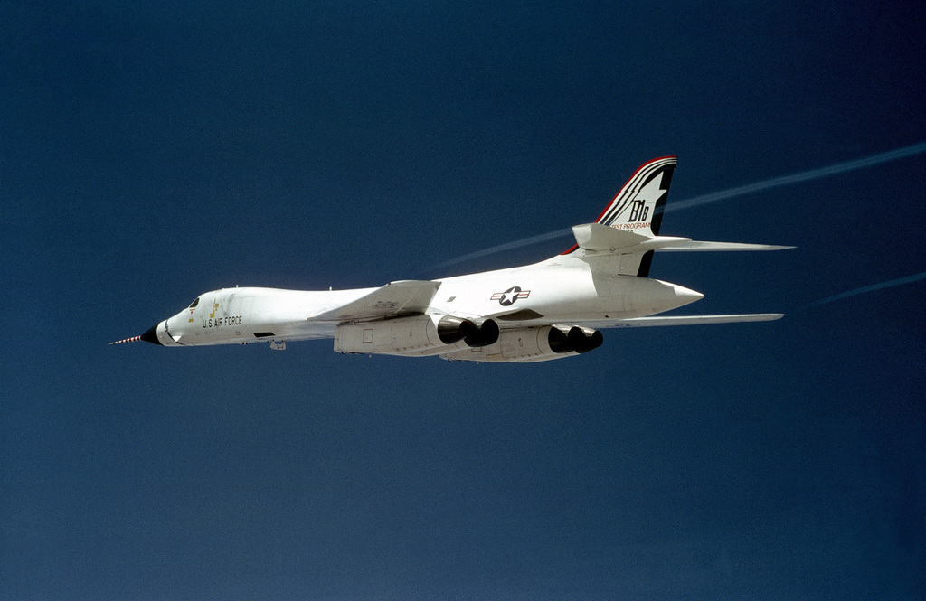 B-1B bomber aircraft